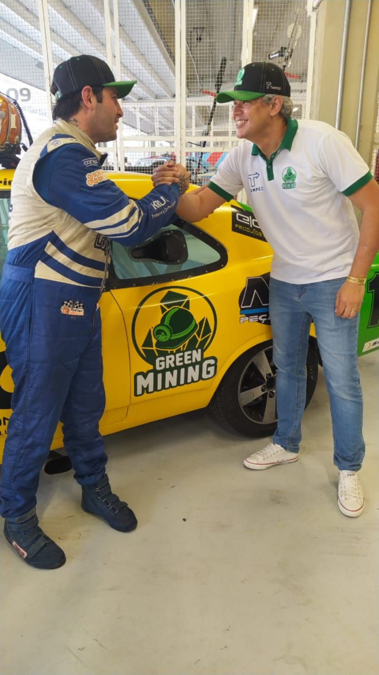 Parceria entre piloto e startup promove reciclagem de resíduos em corridas no Autódromo de Interlagos