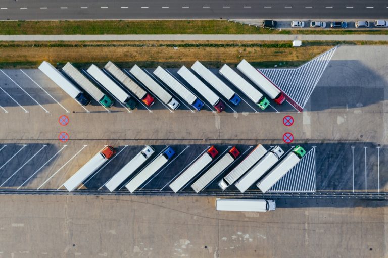 Inteligência artificial ajuda a reduzir a emissão de CO2 no setor logístico