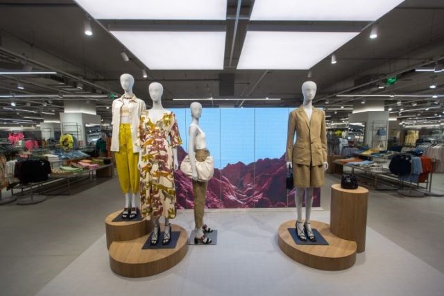 Loja circular do varejo brasileiro abre as portas