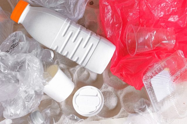 Organizações pedem ao governo de São Paulo urgência na regulamentação da lei municipal que proíbe itens de plástico descartável